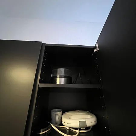 Stylish 2-Room Apartment With Balcony Next To East Side Gallery Berlin Eksteriør billede