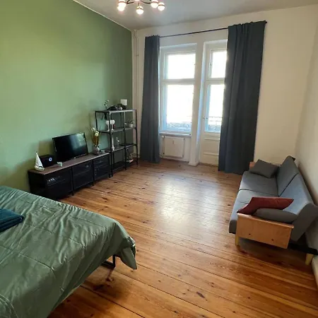 Stylish 2-Room Apartment With Balcony Next To East Side Gallery Berlin Eksteriør billede