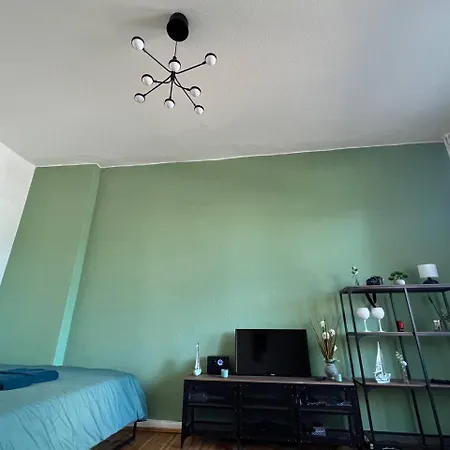 Stylish 2-Room Apartment With Balcony Next To East Side Gallery Berlin Eksteriør billede