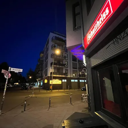 Stylish 2-Room Apartment With Balcony Next To East Side Gallery Berlin Eksteriør billede