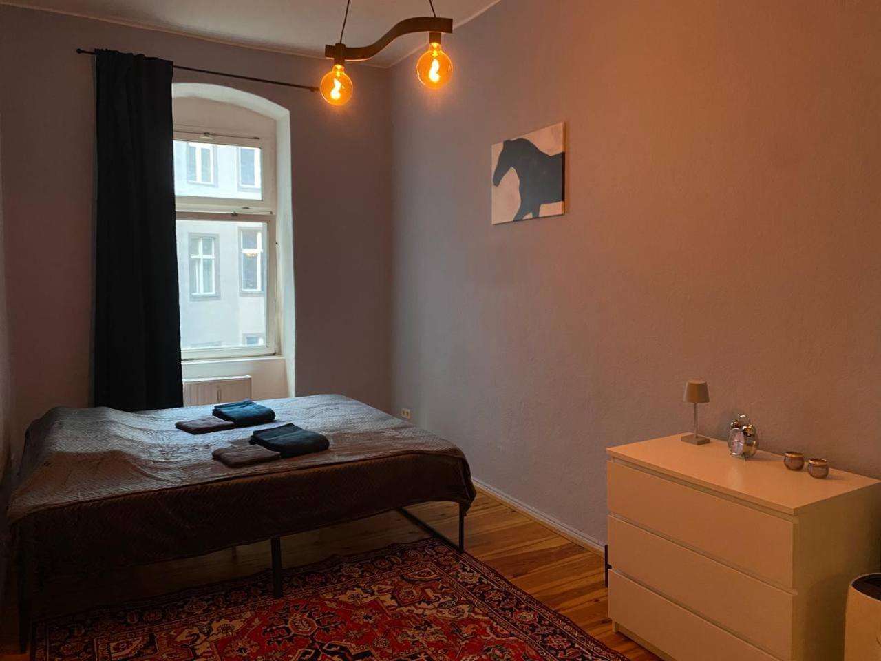 Stylish 2-room With Balcony Next To East Side Gallery * Berlin